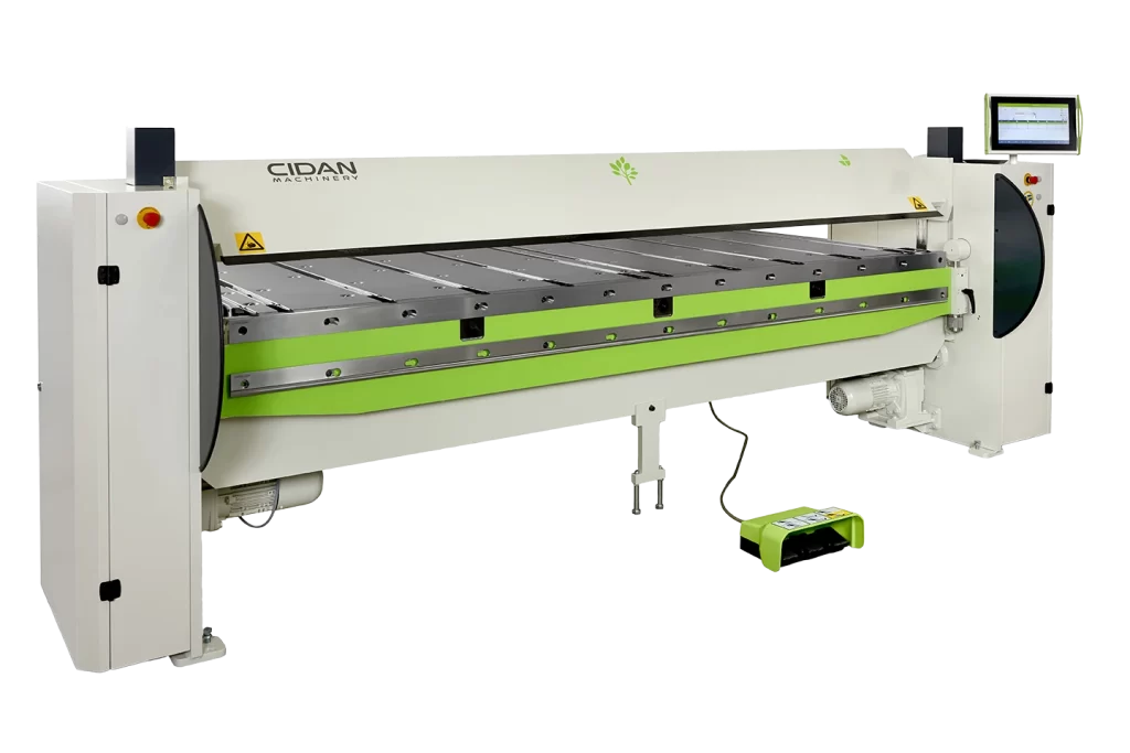 göteneds kantvikmaskin F mot vit bakgrund