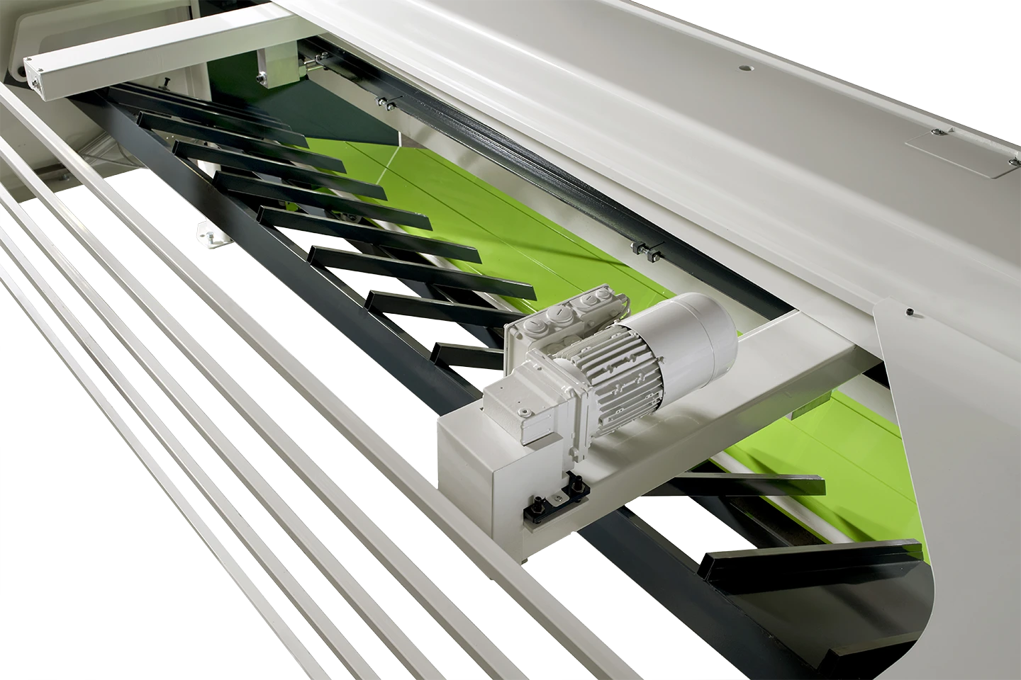 plåtupphållare i nedre läget i en rapido gradsax mot vit bakgrund