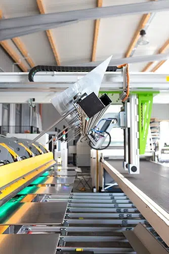 The Base handling crane