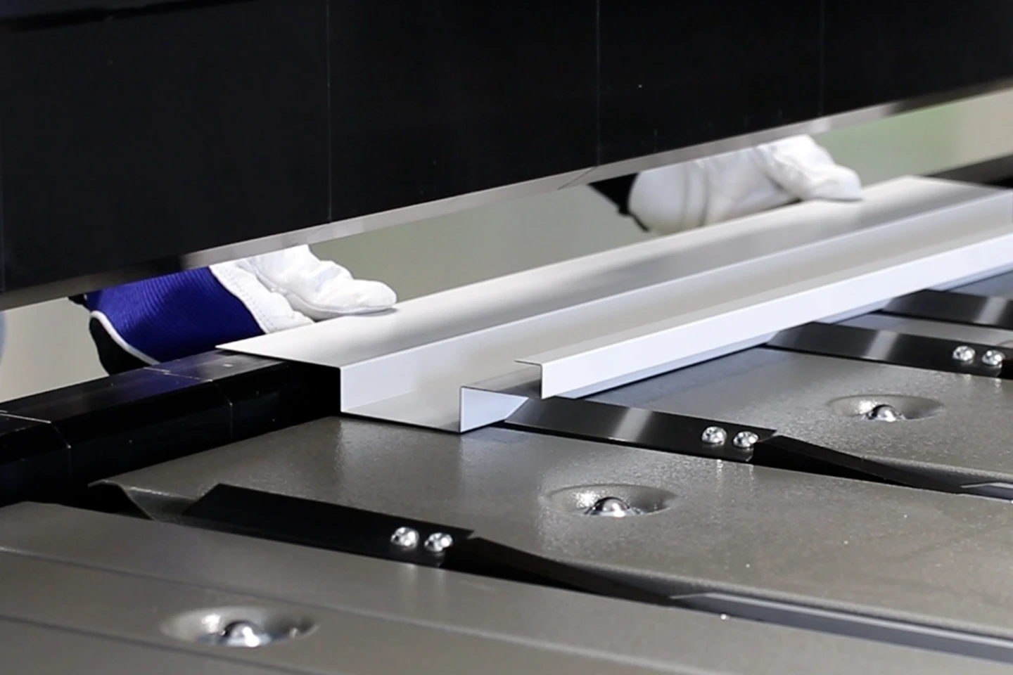 höj- och sänkbart anslagsbord till kantvik forma