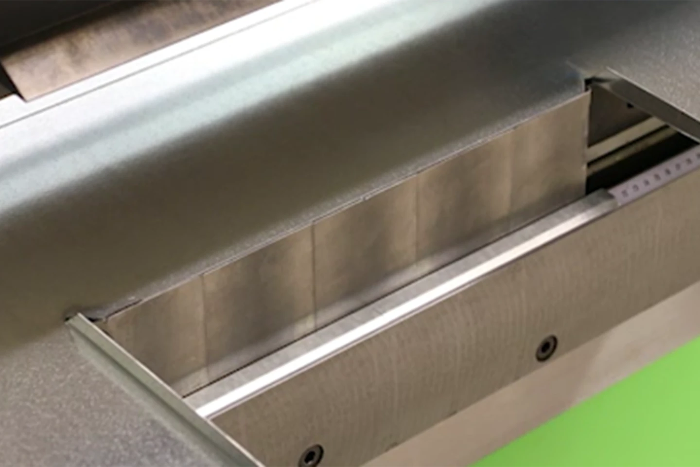 pre bend verktyg i en forma kantvik