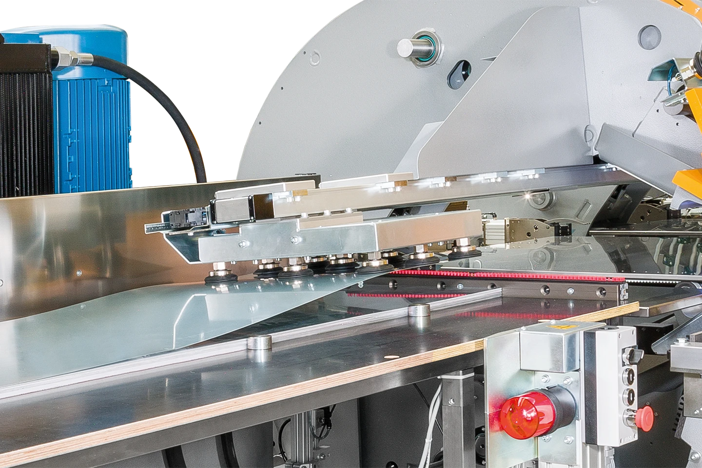 sidoladdning av plåt i en thalmann td dubbelbockare