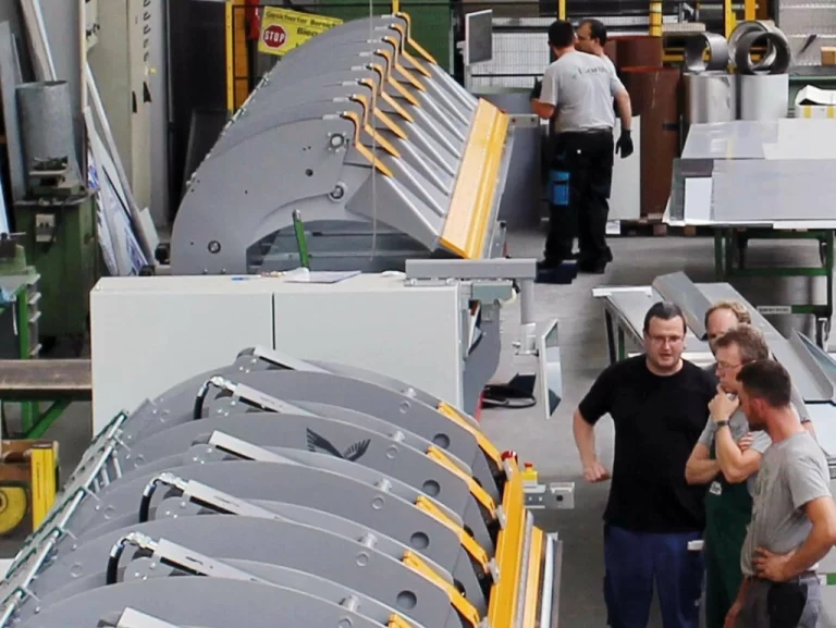 Bild på två stycken effektiva och smarta Thalmann-maskiner hos Gustav Barth GmbH