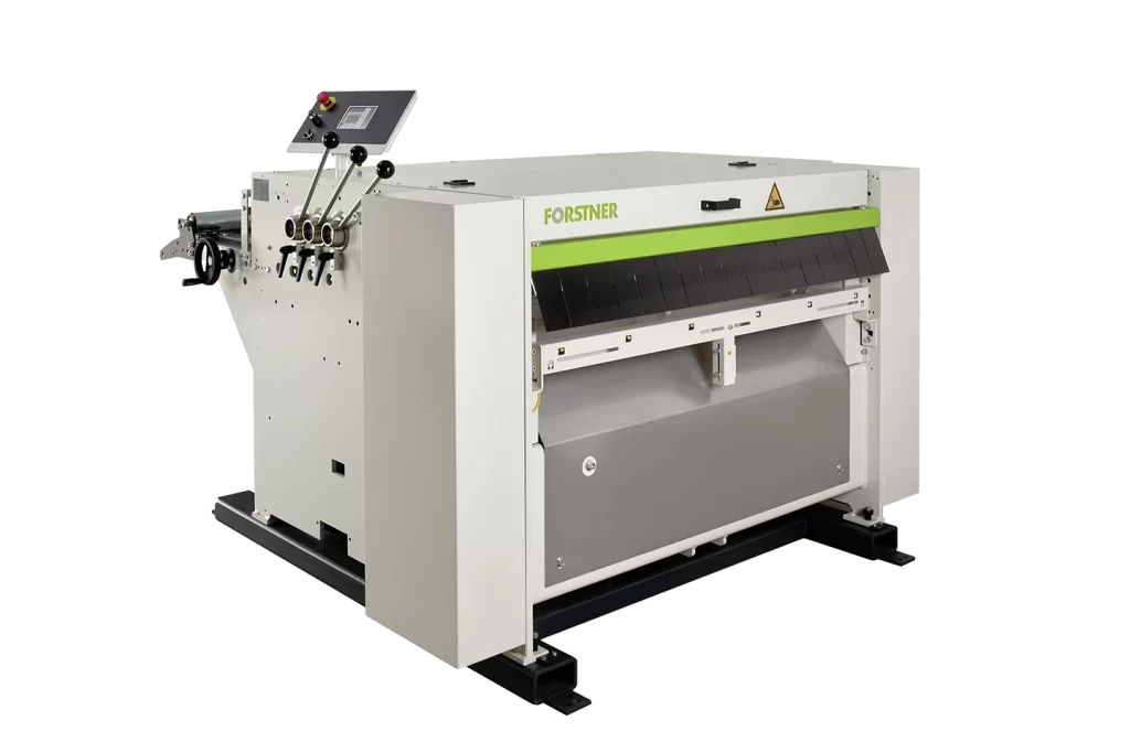 klippsträcka forstner compact pro mot vit bakgrund